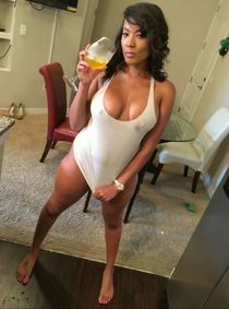 Natural brunette amateur