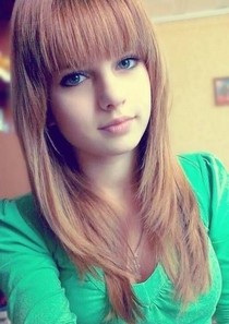 Very hot lady in the mask,